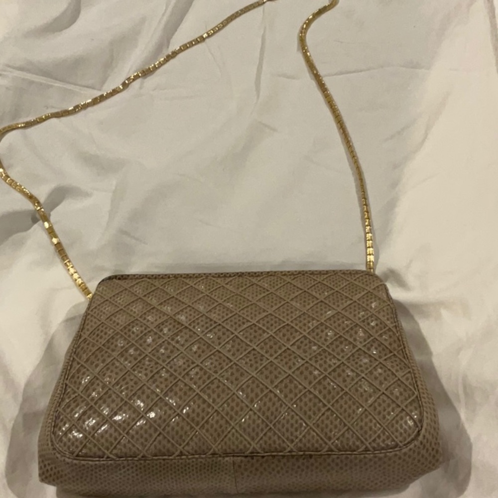 JUDITH LEIBER LIZARD CLUTCH WITH GOLD TONE CHAIN AND MOTHER OF PEARL (FI…